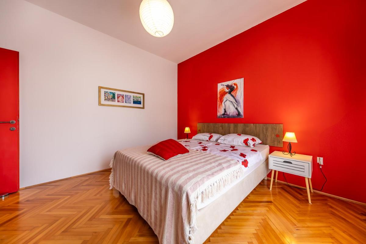 Image 4 of Red holiday