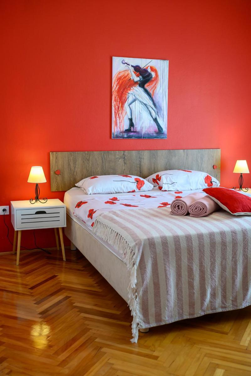 Image 3 of Red holiday