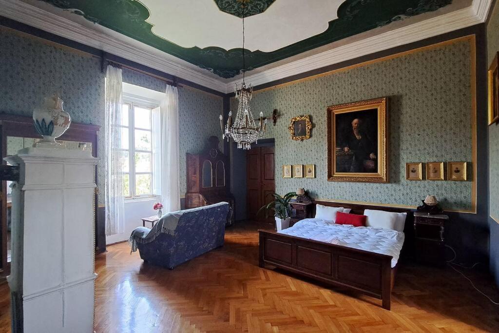 Image 1 of Renaissance villa with terrace & garden