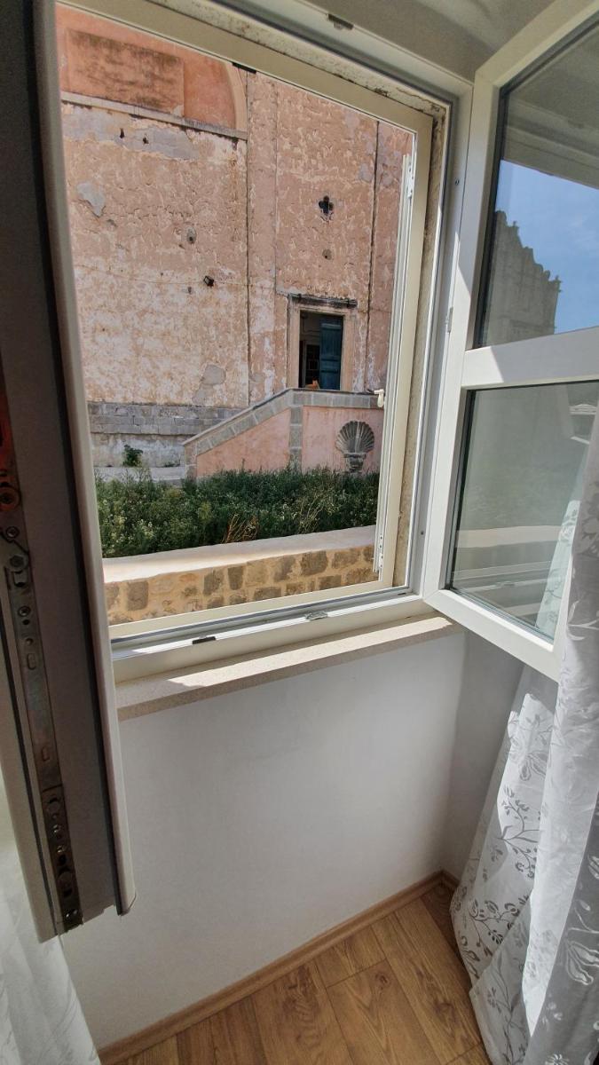 Image 5 of Rilati Old town palace 4