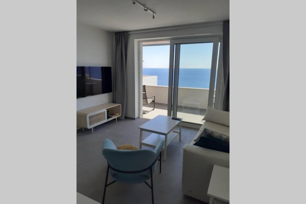 Image 4 of Studio 87