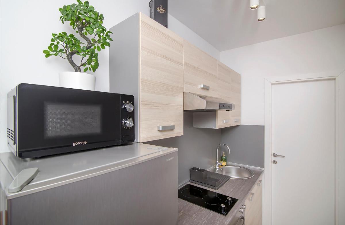 Image 2 of Studio Apartment Bojodo