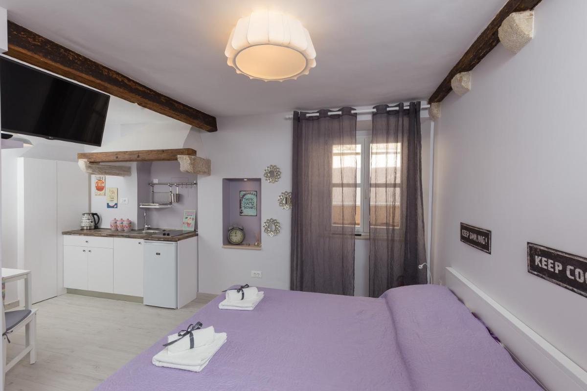 Image 3 of Studio Apartment Lumia