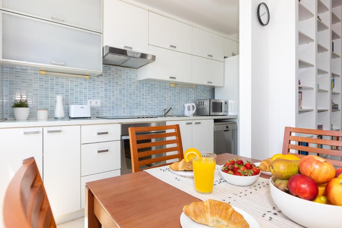 Image 2 of SunSpot Apartment – beautiful view with big garden, free parking, central