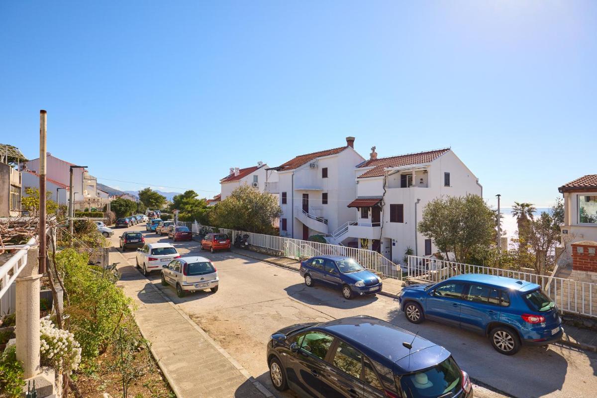 Image 5 of Sunny Charming Apartment