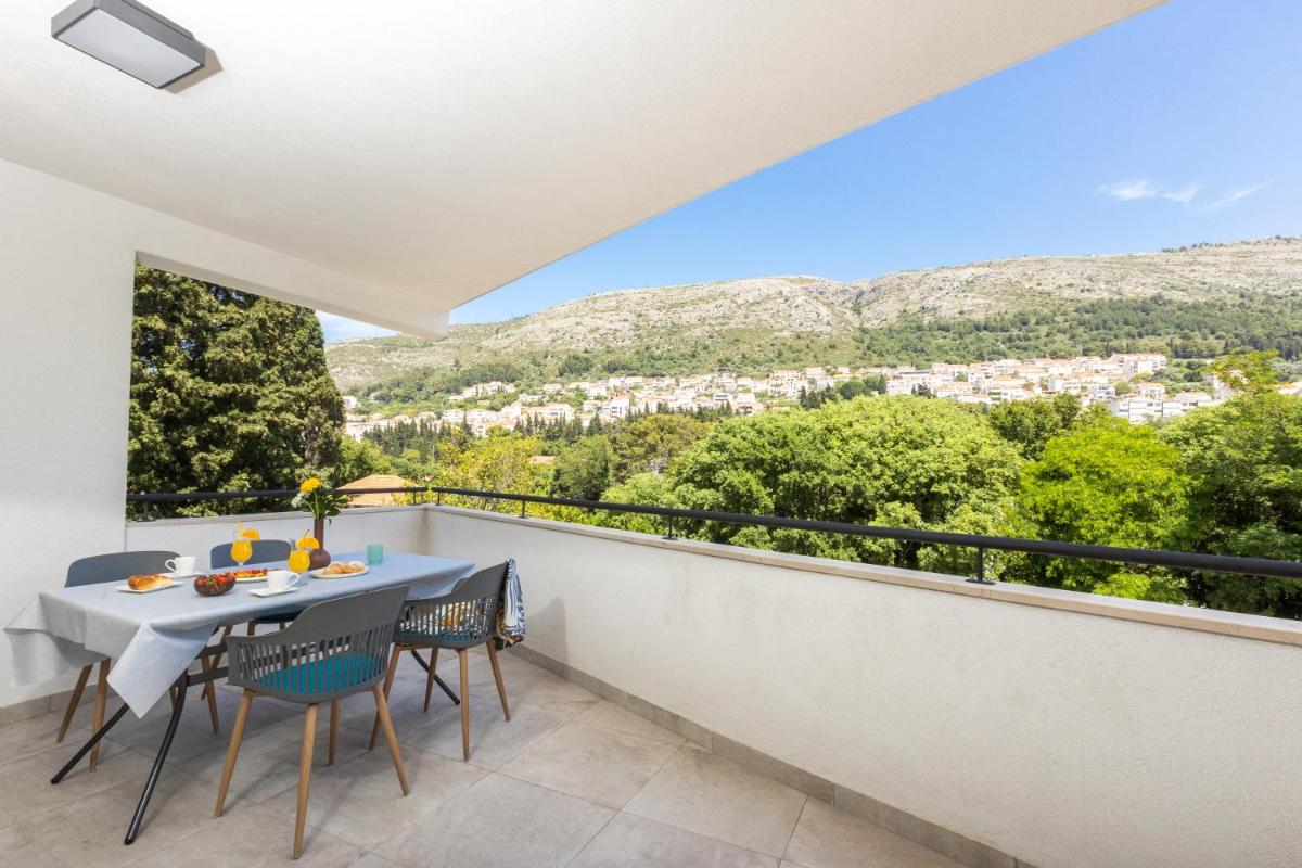 Image 5 of Sunny Side Central