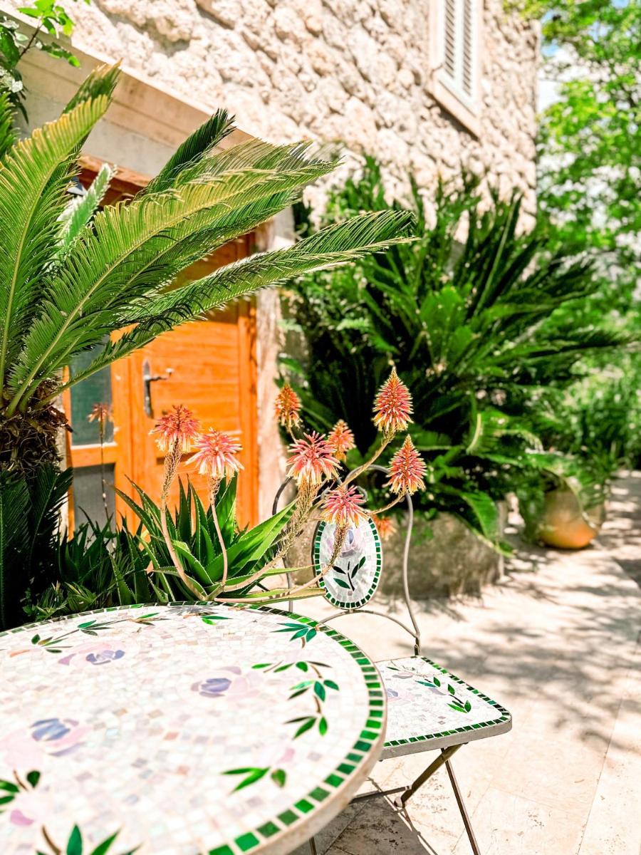 Image 5 of Sunny Villa, With Pool, BBQ, View, Parking