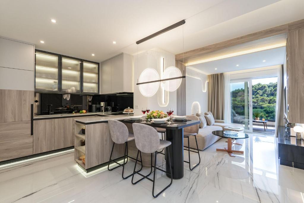 Image of The Signature Suite – two bedroom modern apartment in Lapad