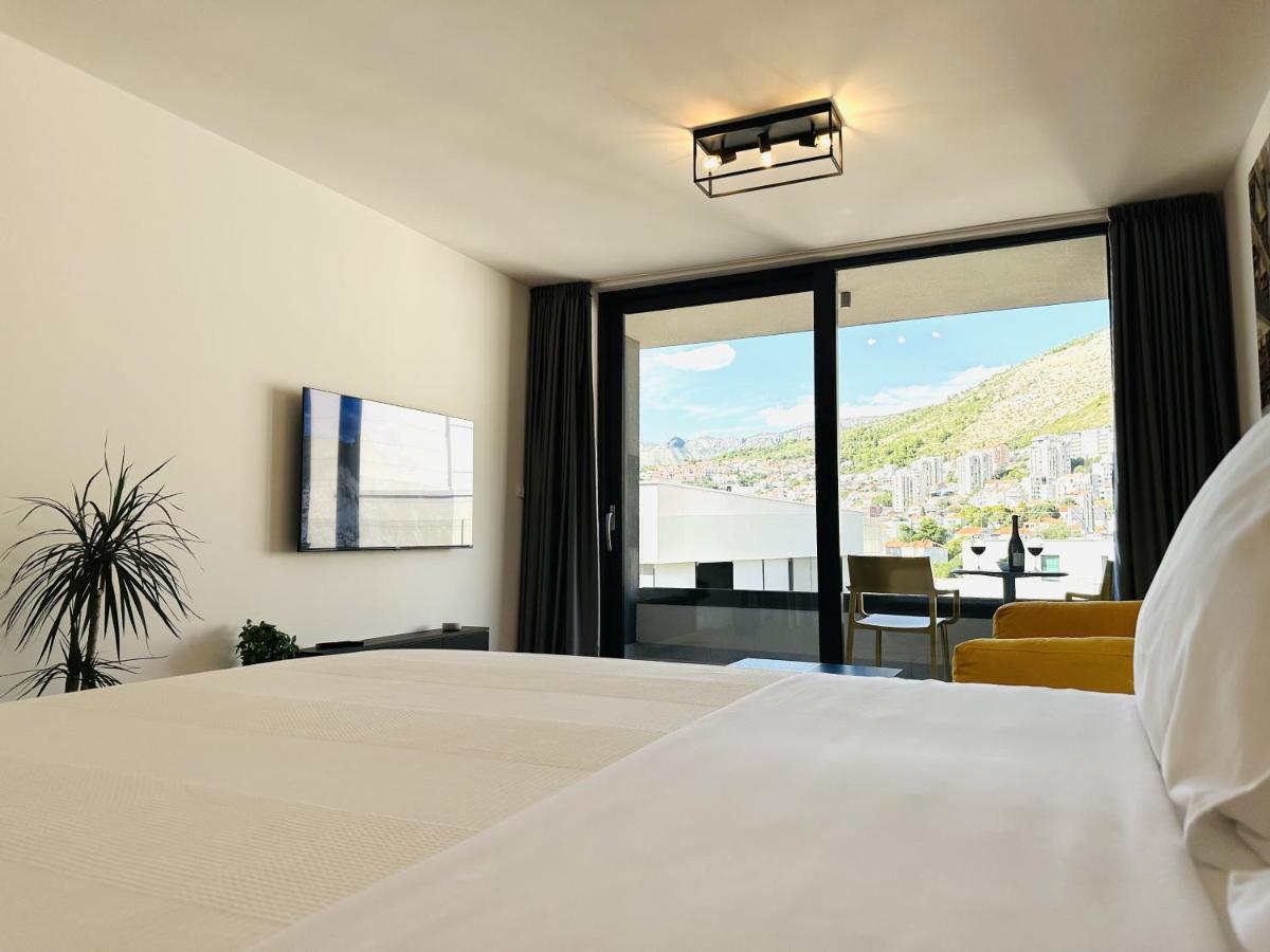 Image 1 of The Urbanite