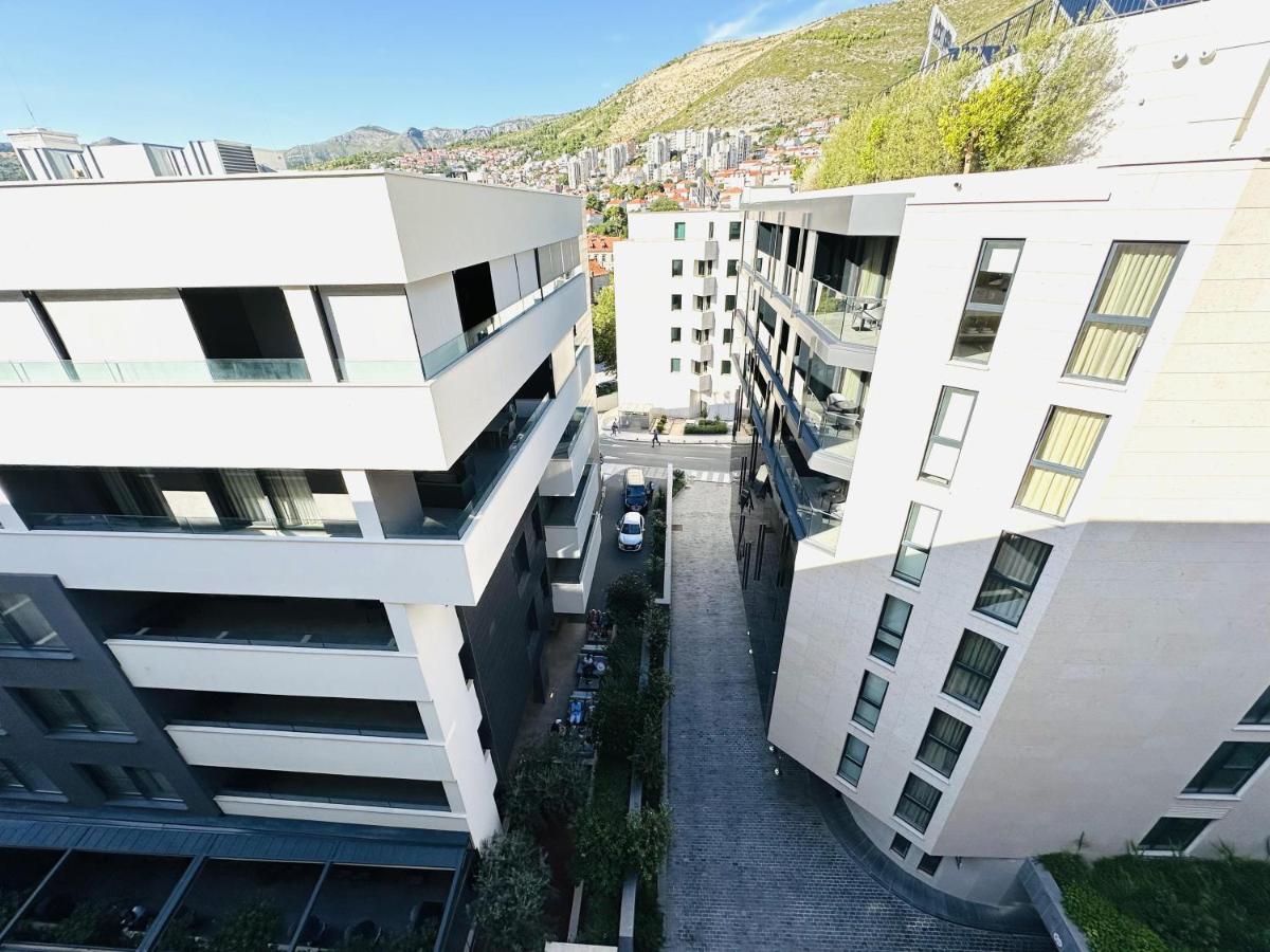 Image 5 of The Urbanite