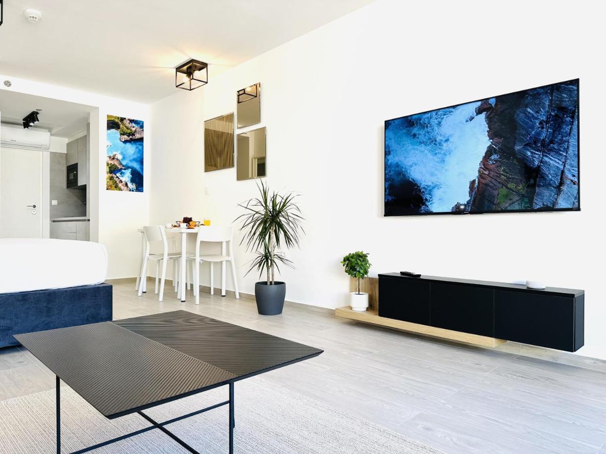 Image 4 of The Urbanite