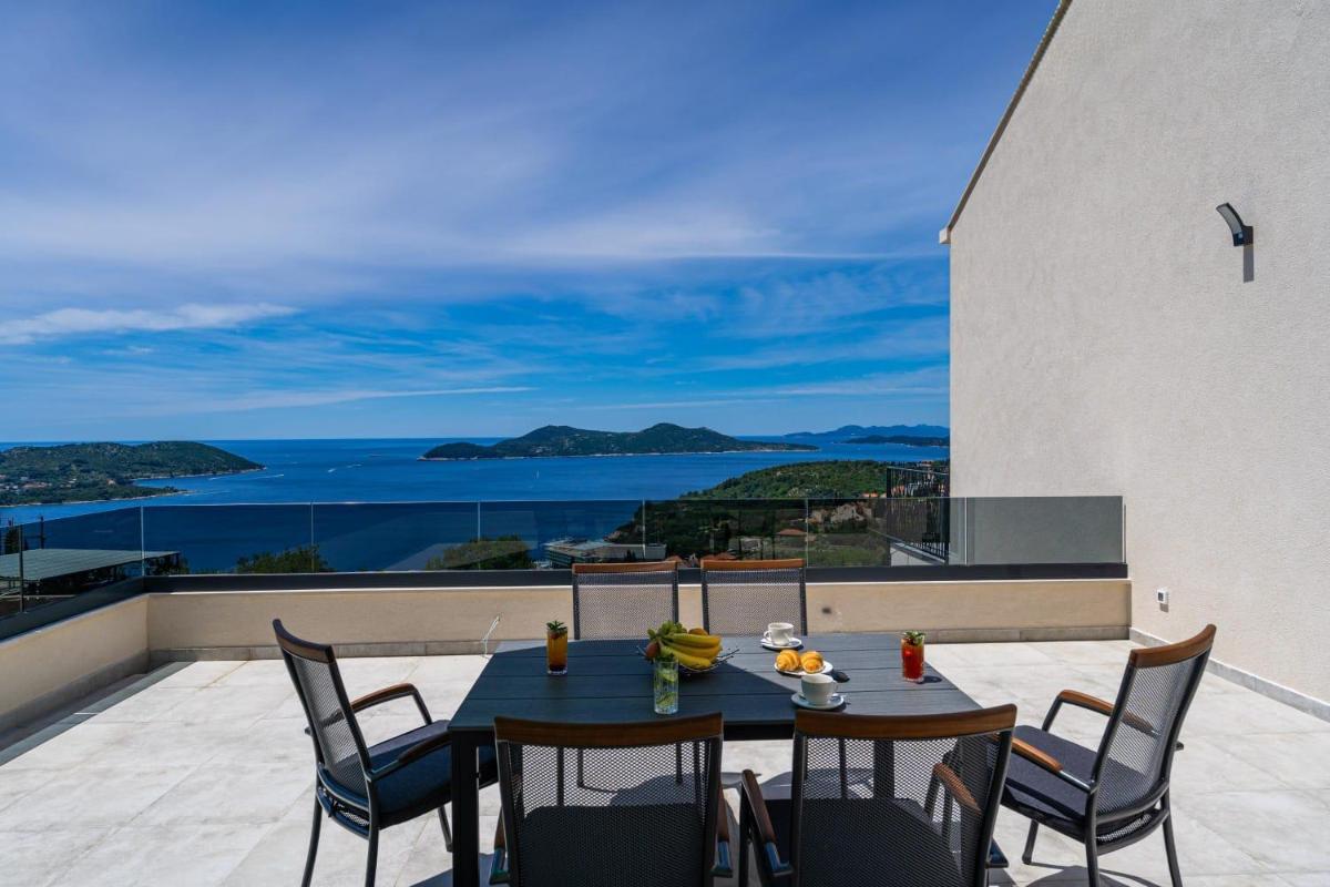 Image 5 of Villa Leona