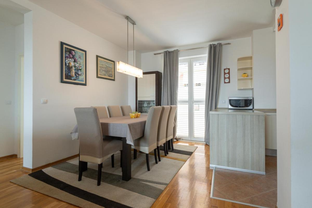 Image 3 of a BIT of paradise