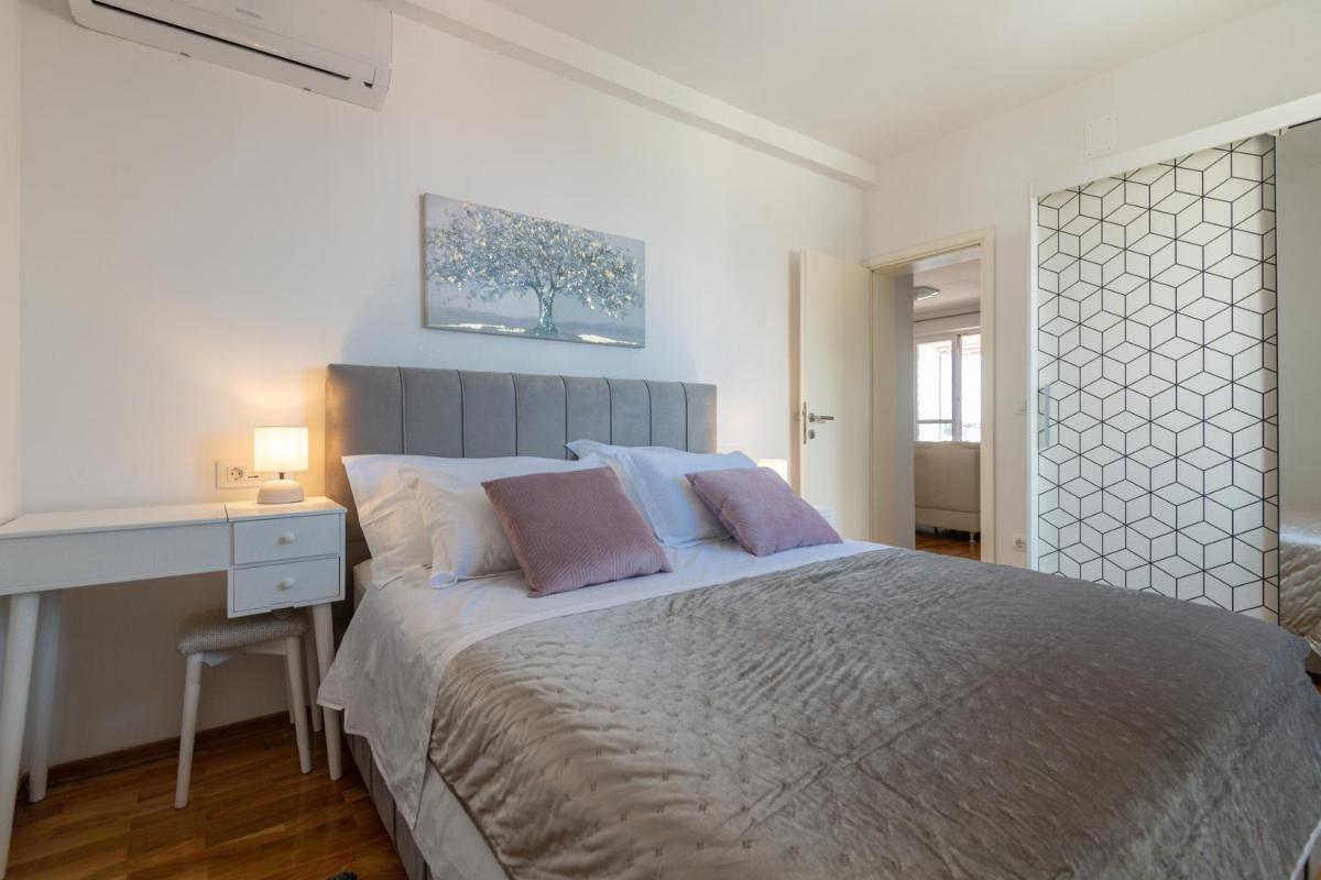 Image 6 of a BIT of paradise