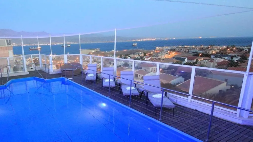 Exclusive Top Luxury Penthouse near the sea with Privat Roof-Pool