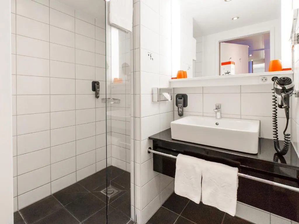 Image 3 of DORMERO Hotel Frankfurt