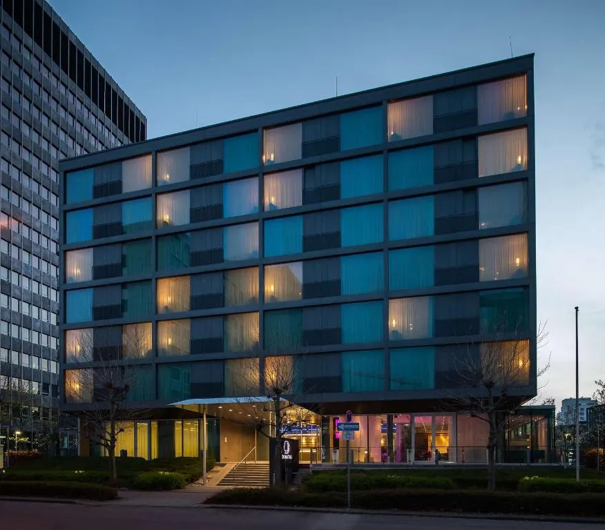 Image 2 of DoubleTree by Hilton Frankfurt Niederrad