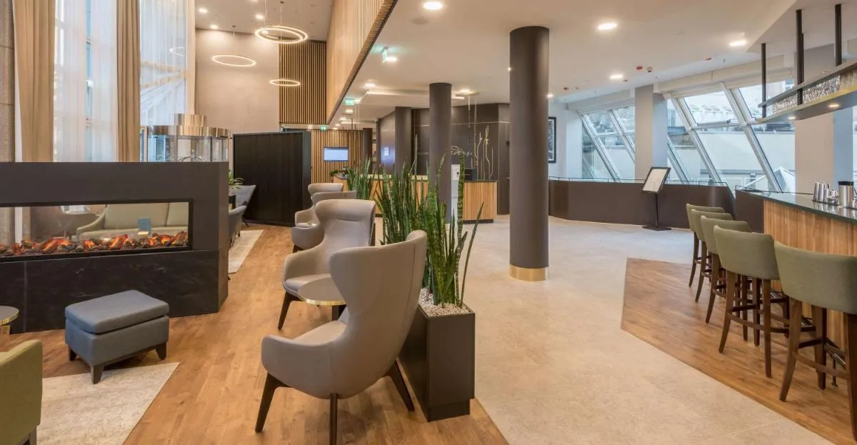 Image 2 of Hilton Garden Inn Frankfurt City Centre