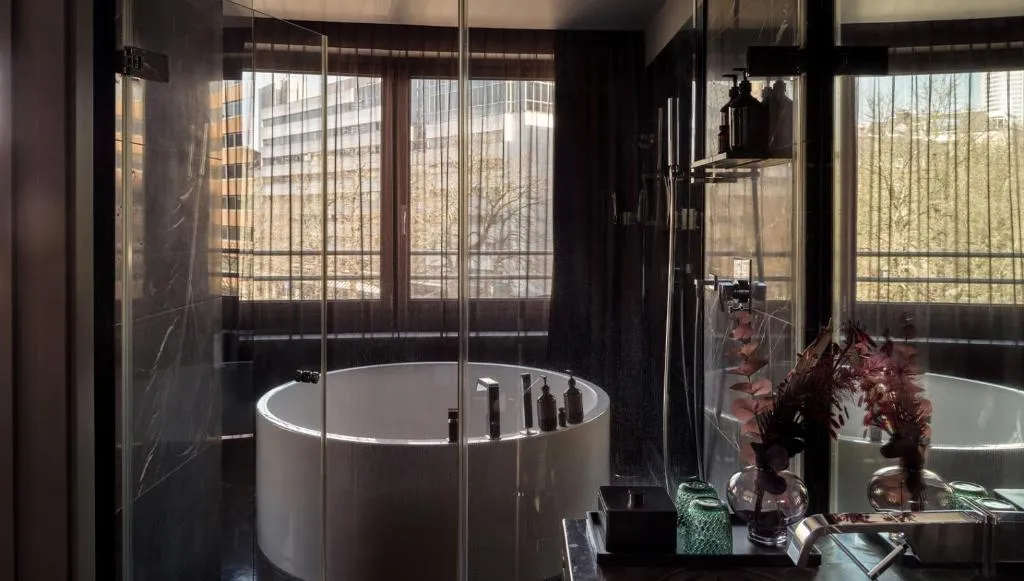 Image 3 of Roomers, Frankfurt, a Member of Design Hotels