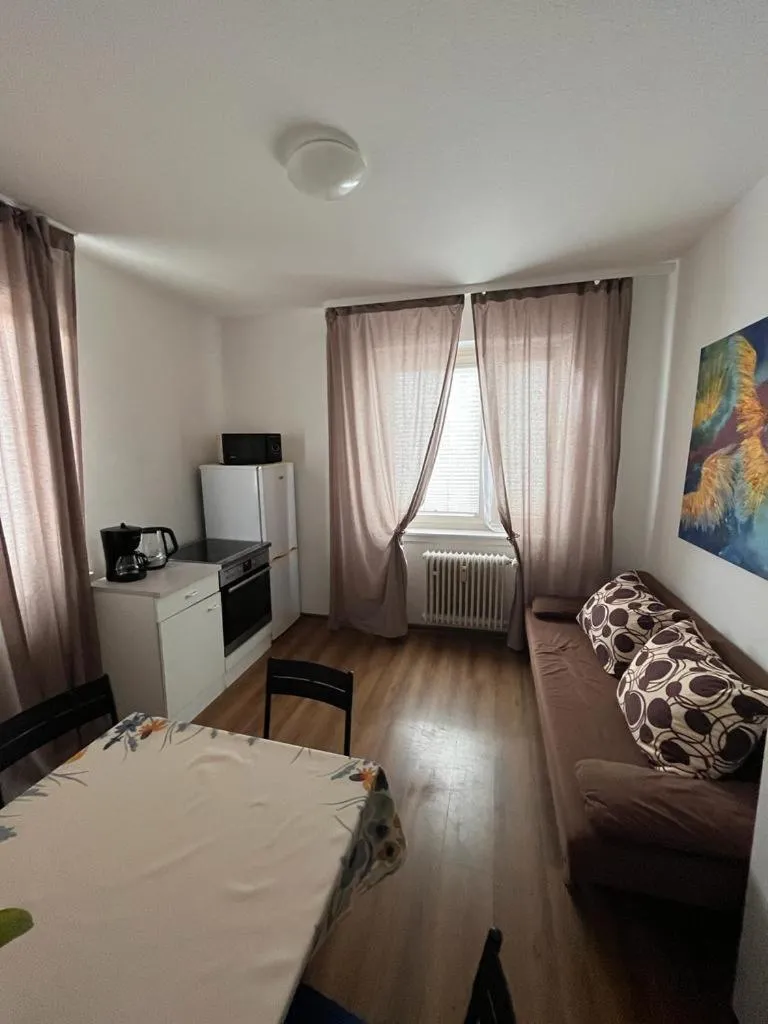 Image 4 of Apartment