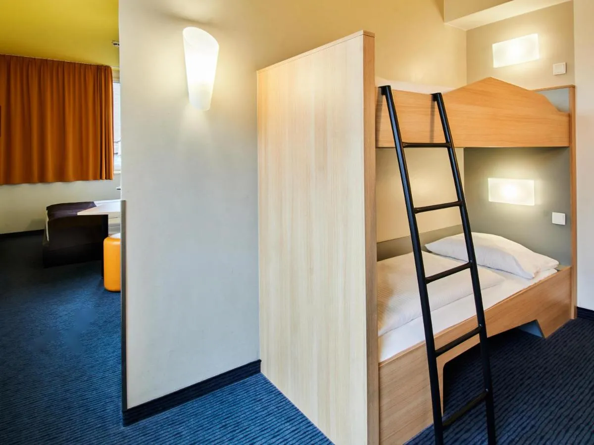 Image 4 of B&B HOTEL Frankfurt-Hbf