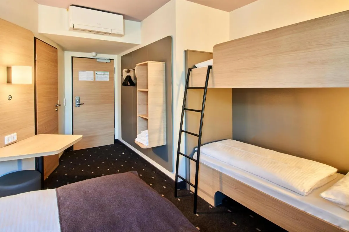 Image 2 of B&B HOTEL Frankfurt-Niederrad