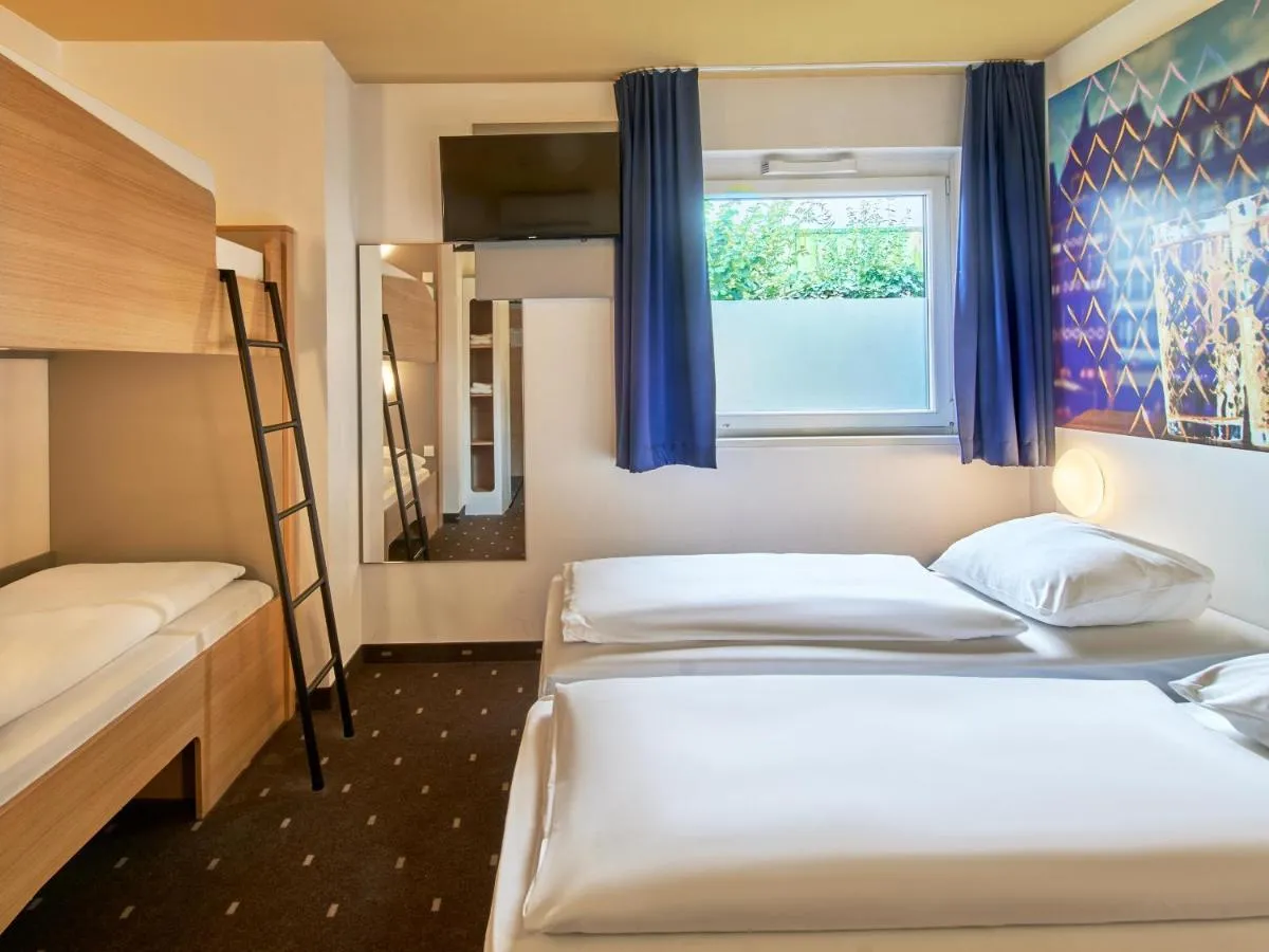 Image 2 of B&B Hotel Frankfurt-Nord