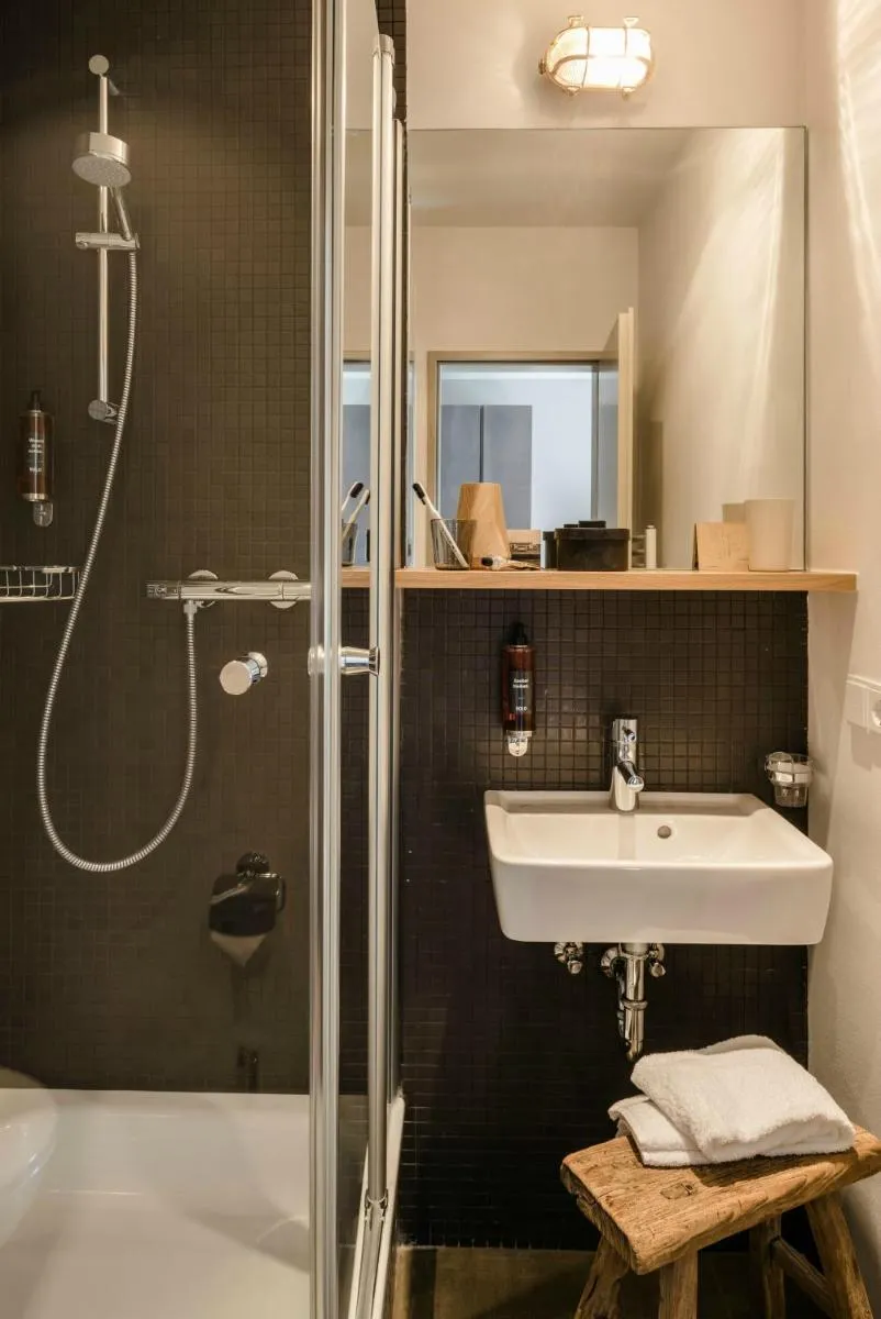 Image 3 of Bold Hotel Frankfurt Messe
