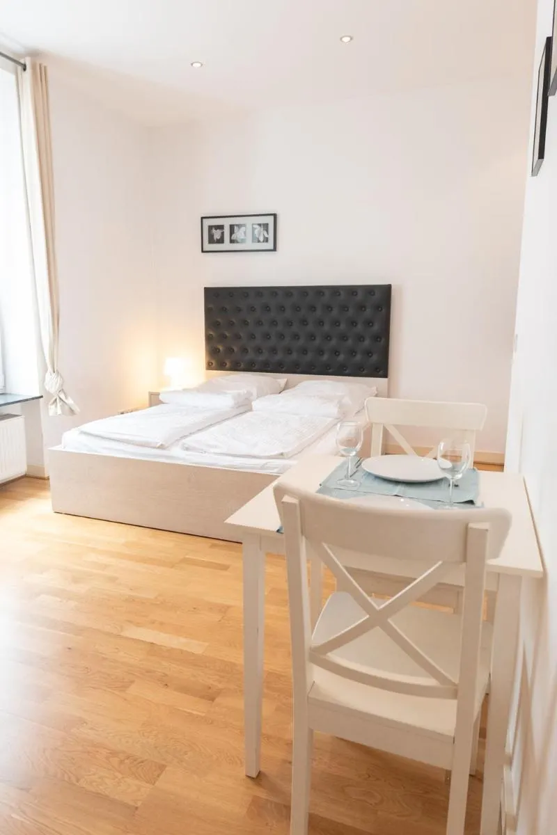 Image 3 of Charming Apartments Frankfurt City