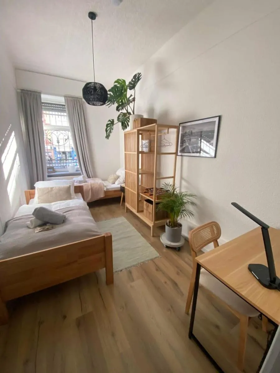 Image 6 of City Apartment Messe Zentral PS4 Workspace