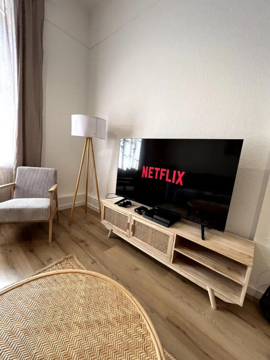 Image 5 of City Apartment Messe Zentral PS4 Workspace