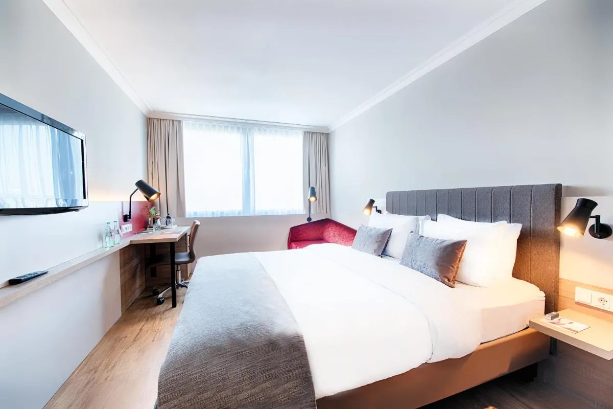 Image 2 of Crowne Plaza Frankfurt Congress Hotel by IHG