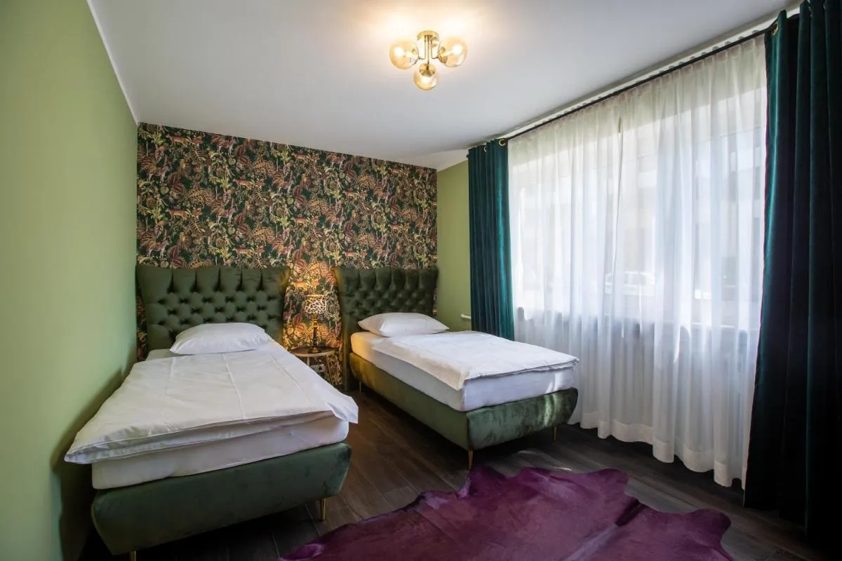 Image 1 of Deluxe 2bedroom Apartment Frankfurt Westend
