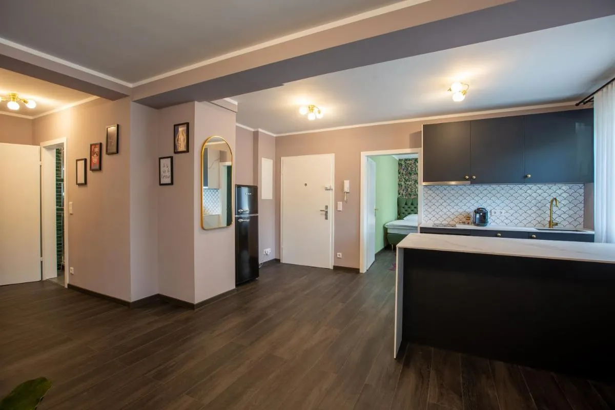 Image 3 of Deluxe 2bedroom Apartment Frankfurt Westend