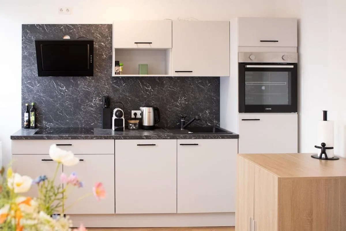 Image 1 of Design Suite Frankfurt