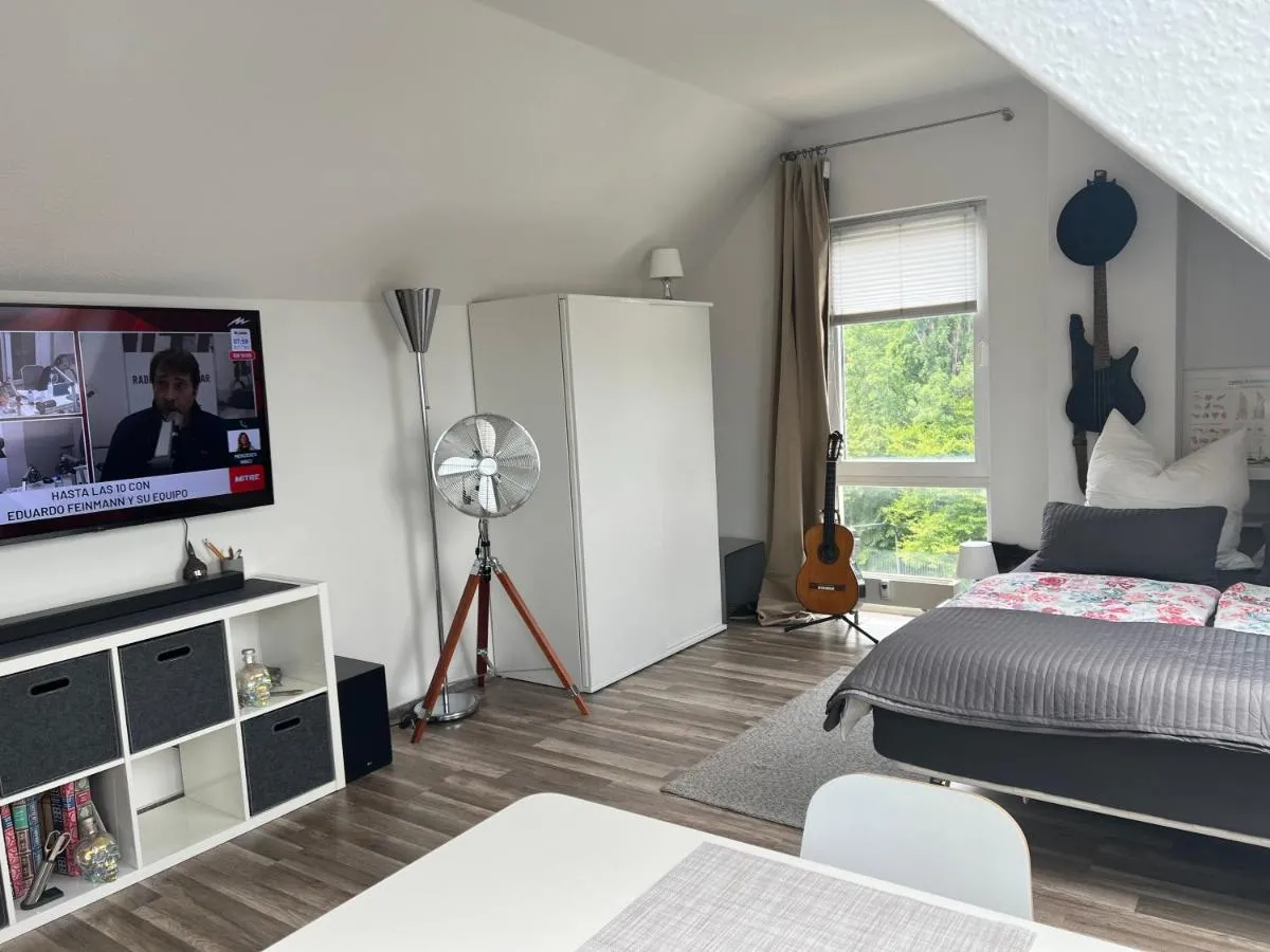 Image 4 of Gemütliche helle Dach-Wohnung in Frankfurt