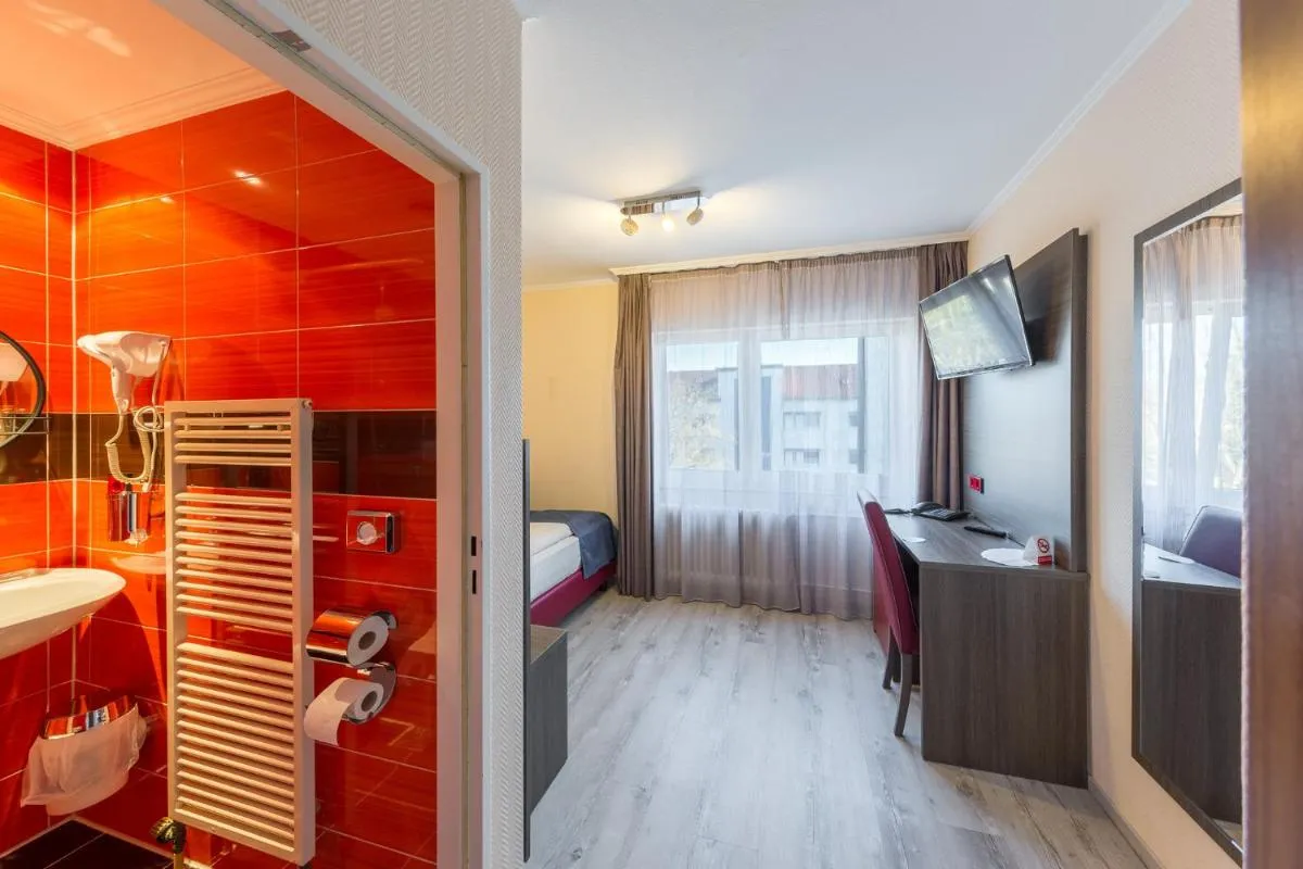 Image 2 of Hotel Klein Frankfurt