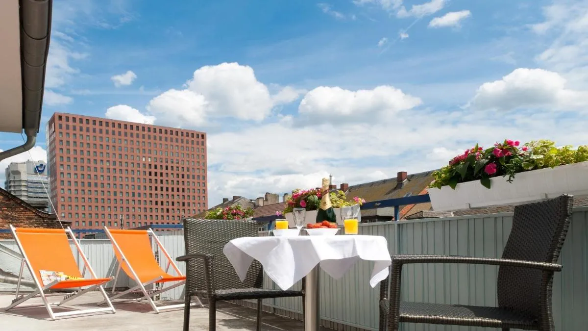 Image 5 of Hotel Plaza