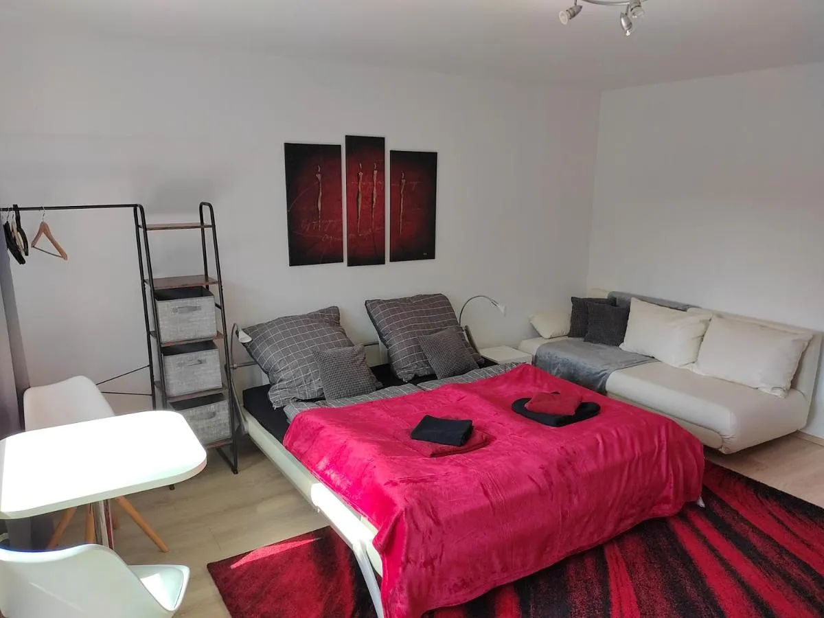 Image 6 of Kleines Apartment in Frankfurt mit eigenem Stellplatz in Messenähe