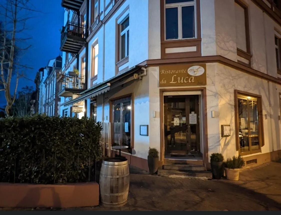 Image 2 of LUXUS 5 Zi-Wohnung + Balkon in TOP-Lage FFM+KLIMA