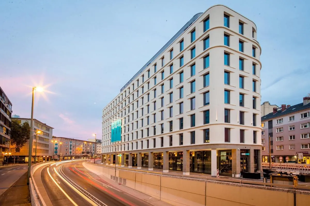 Image 5 of Motel One Frankfurt-Römer