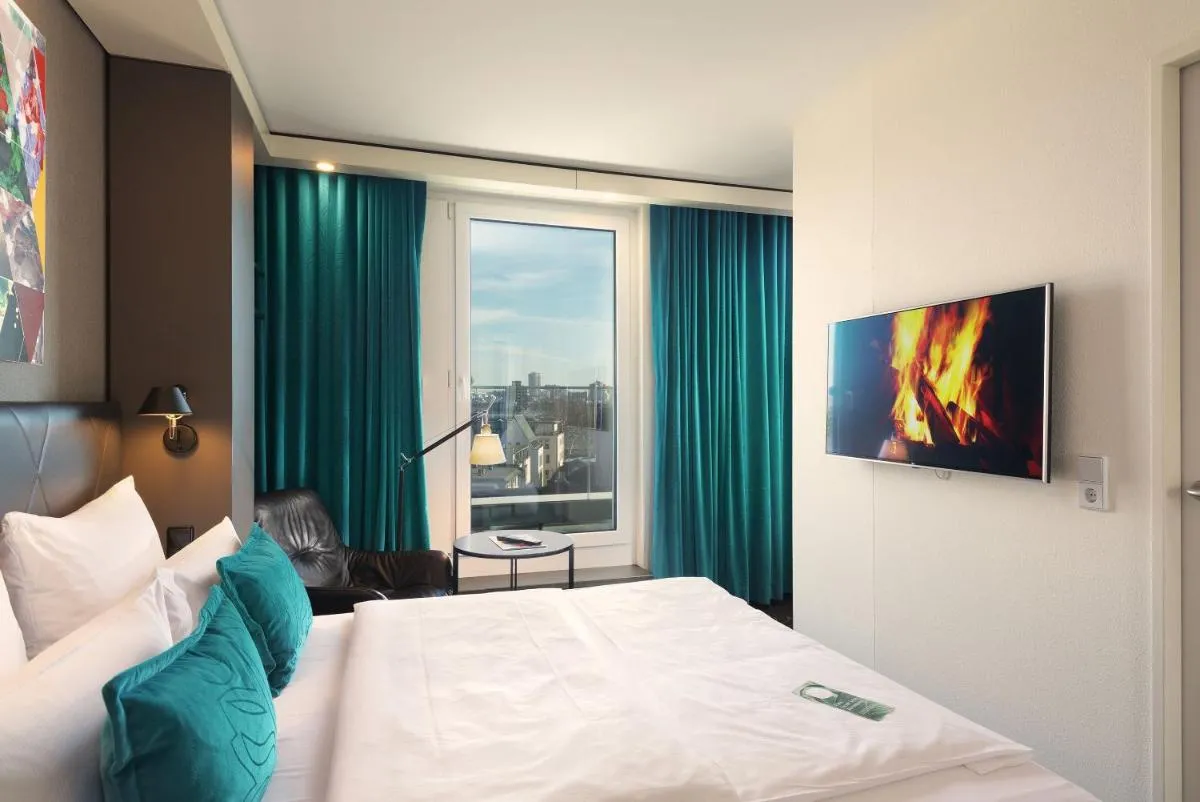 Image 4 of Motel One Frankfurt-Römer