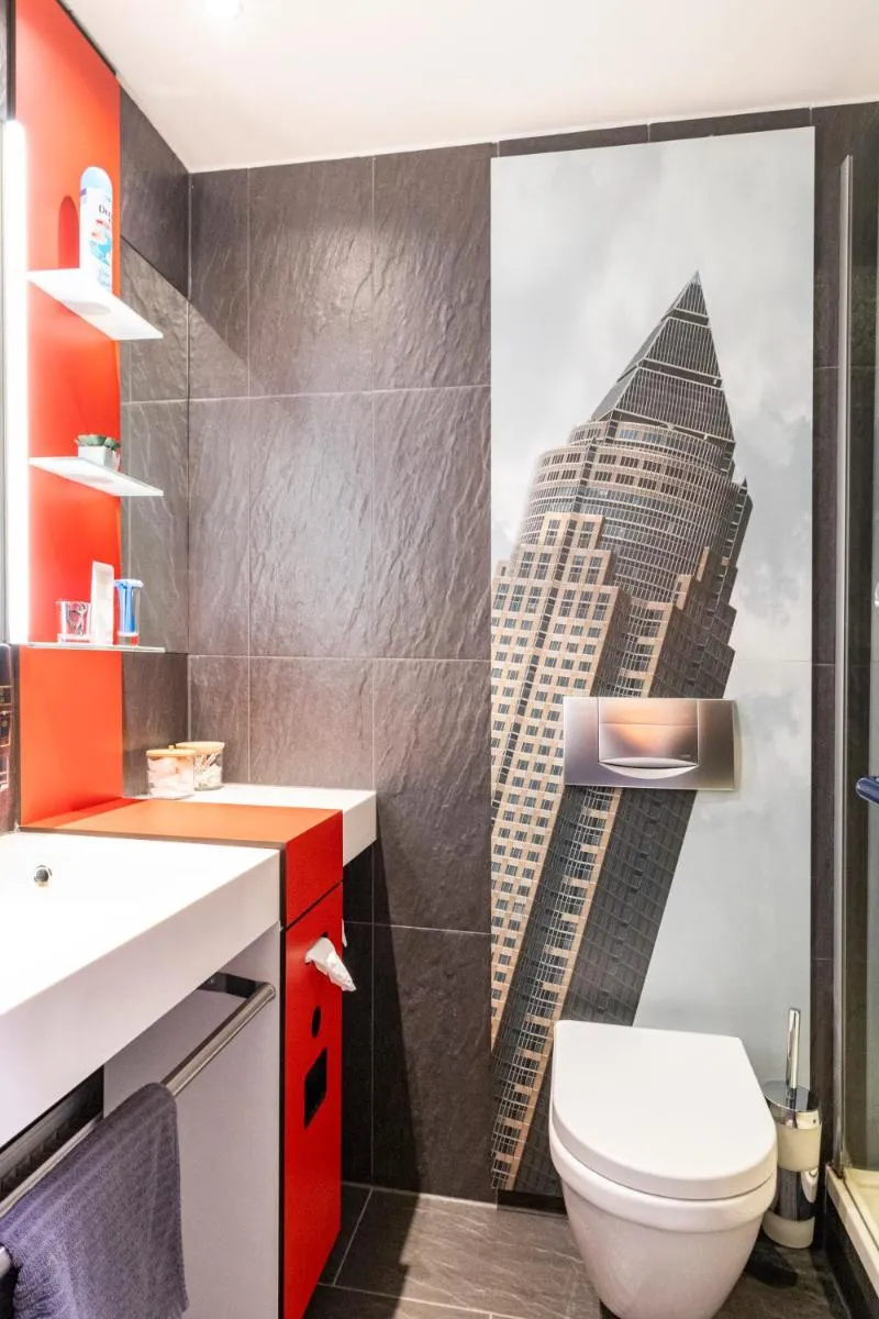 Image 3 of Nähe Frankfurt Messe mit Netflix und Balkon