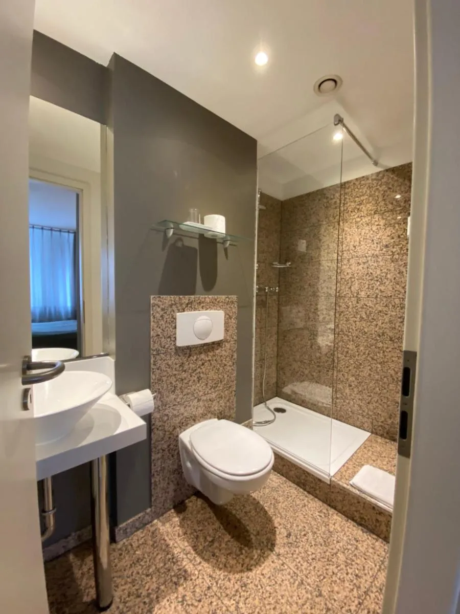 Image 2 of Paragon Apartments