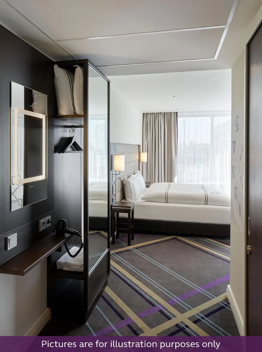 Image 3 of Premier Inn Frankfurt City Centre