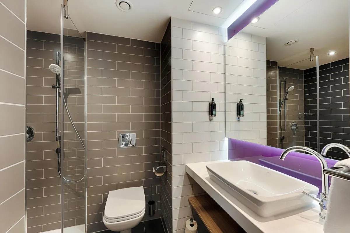 Image 2 of Premier Inn Frankfurt Westend