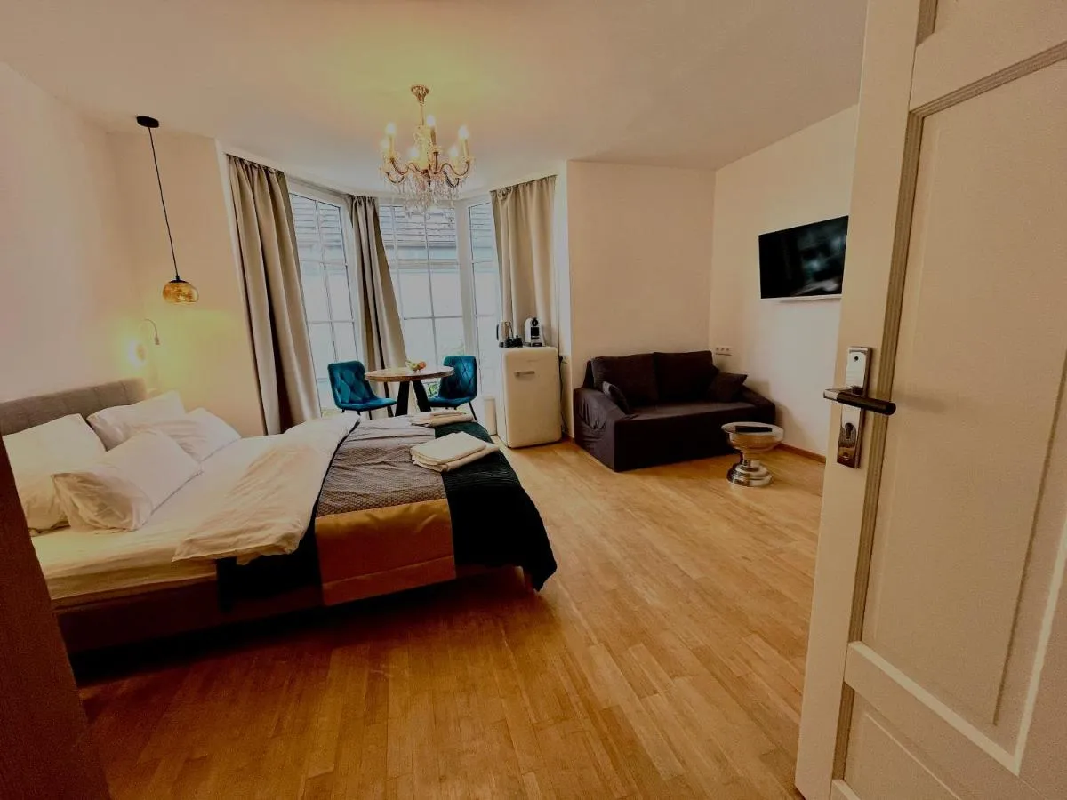 Image 4 of VILLA ORCHARD Frankfurt