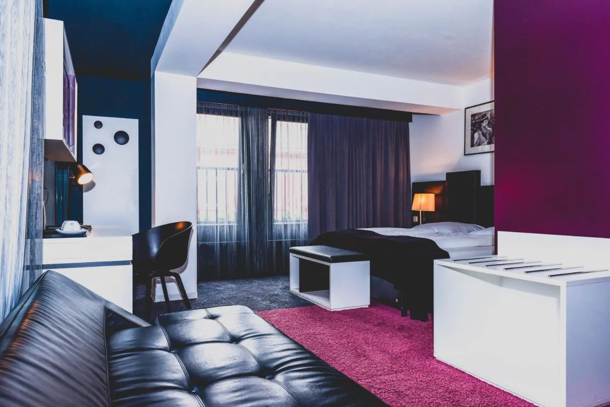 Image 1 of Hotel Bliss