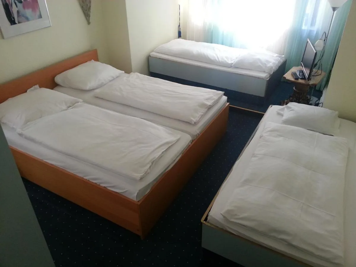 Image 5 of Hotelgarni Frankfurt
