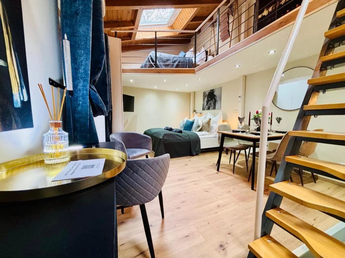 Image 3 of MoonDayHomes – TopLocation I 4Persons I Gallery Maisonette Boutique Apartment PERA